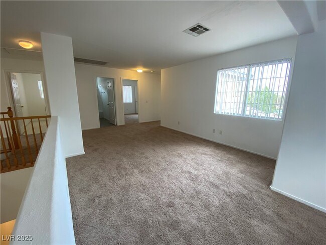 Building Photo - 1317 Woodmore Dr