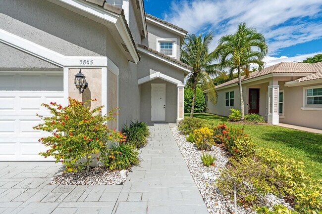 Building Photo - 7803 NW 70th Ave