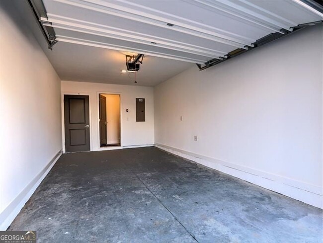 Building Photo - 155 Devore Rd