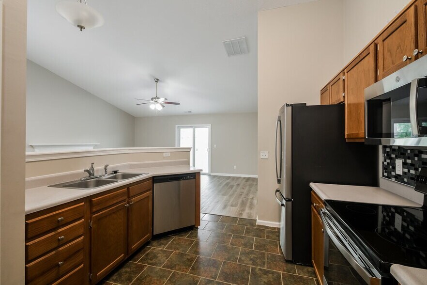 Building Photo - 981 Ariel Way