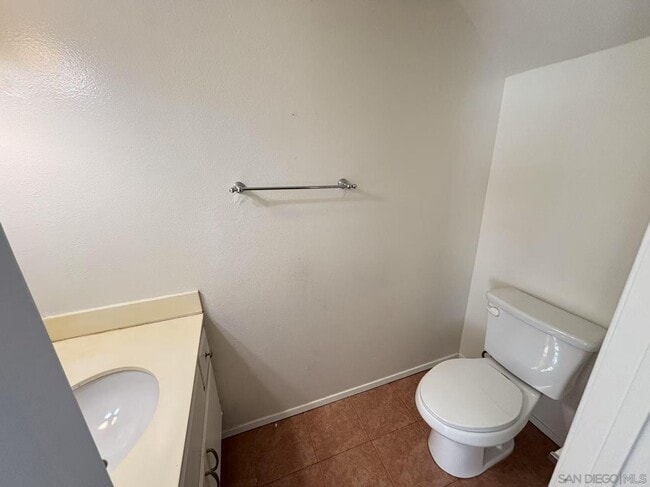Building Photo - 3525 Caminito Carmel Landing