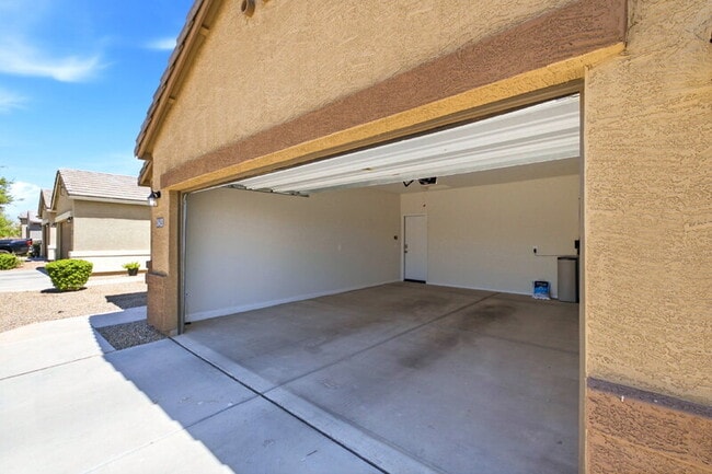 Building Photo - 35423 W San Sisto Ave