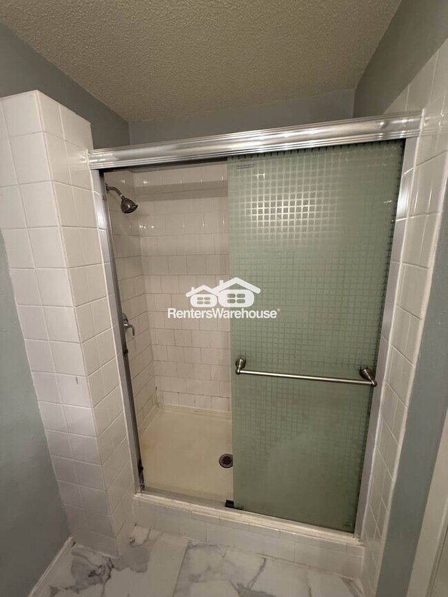 Building Photo - $500 Off Rent MOVE IN SPECIAL!!! Beautiful 4 bedroom Home In Garland!!