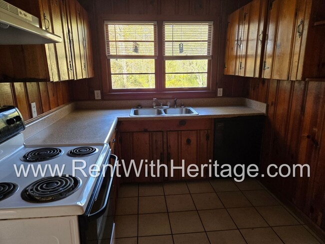 Building Photo - AWESOME RANCH HOME/ TOTAL ELECTRIC /2 LIVINGROOMS / ALMOST HALF ACRE / GREAT LOCATION/ POPULAR BR...