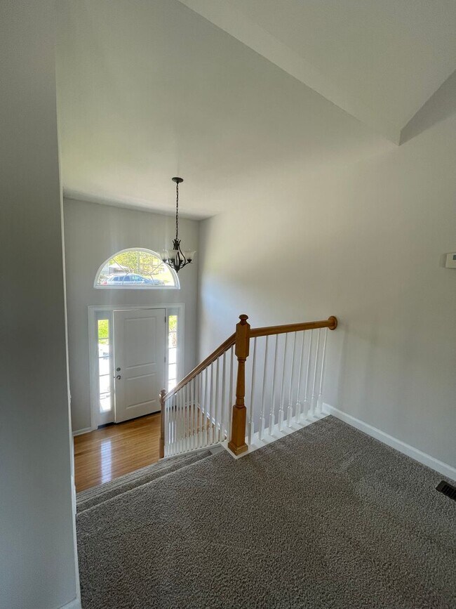 Building Photo - 3 Bedroom + 2 Bath Home for Rent in Soddy ...