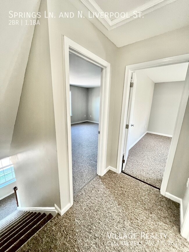 Building Photo - 215 Springs Ln