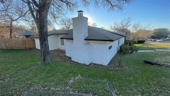 Building Photo - 5070 Tierney Ct N