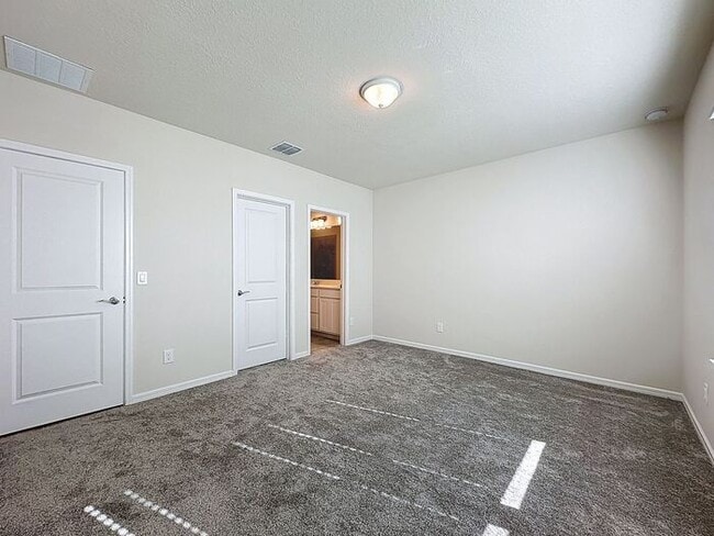 Building Photo - Tohoqua Beauty!