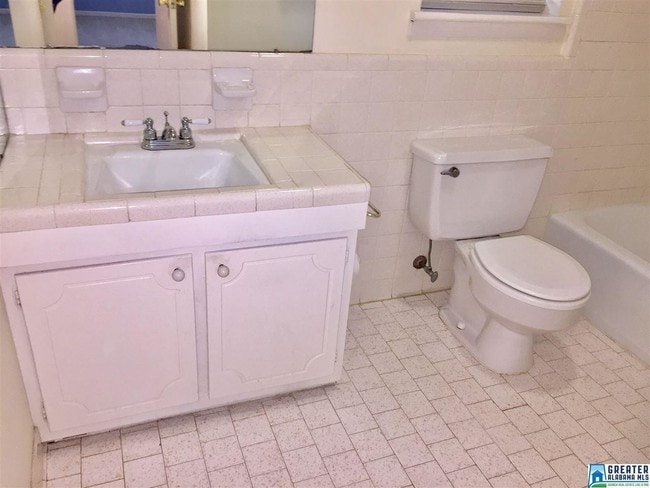 Building Photo - 2105 Montreat Pkwy