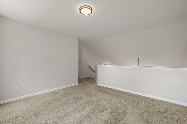 Building Photo - 142 Bremerton Dr SW