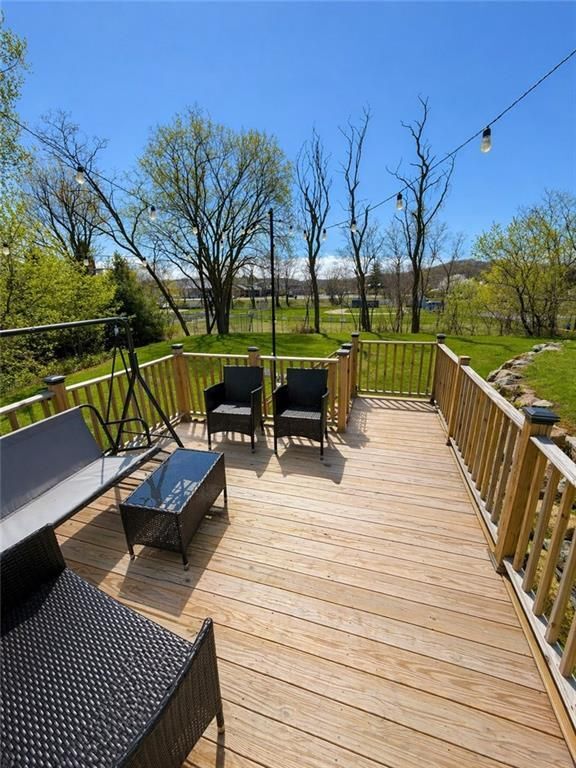 Building Photo - 85 Pleasant St