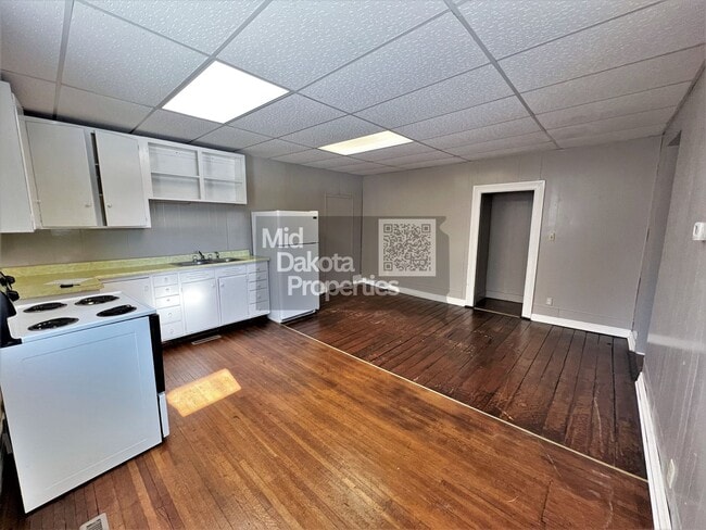 Building Photo - 420 E 6th Ave