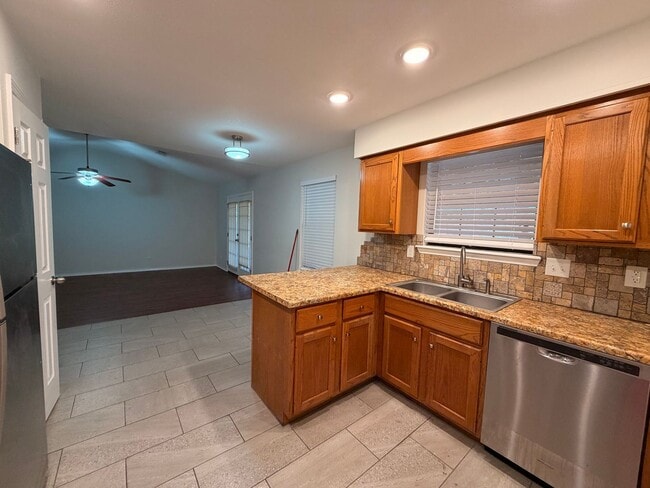 Building Photo - This home is a perfect blend of comfort and functionality, making it an ideal choice for those se...