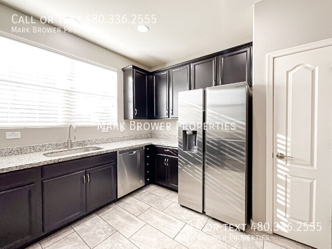 Building Photo - 3328 W Hayduk Rd