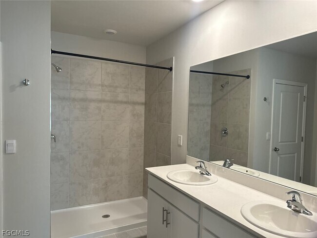 Building Photo - 522 NW 7th St