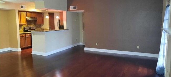 Building Photo - 4200 Thornbriar Ln