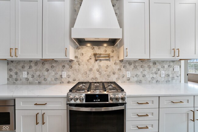 Building Photo - 5123 Oak Rdg Pl