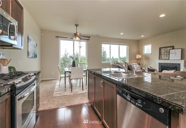 Building Photo - 6989 134th Ct SE