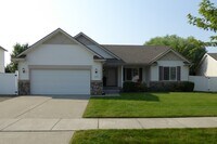 Building Photo - Gorgeous 3 Bedroom 2 Bath Home in Hayden!