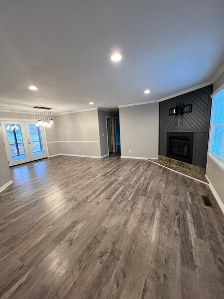 Building Photo - 105 Kestrel Ct