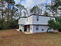 Building Photo - 1201 Lake Dr
