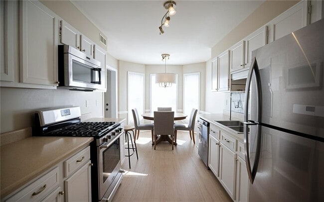 Building Photo - 1156 Magnolia Way SE