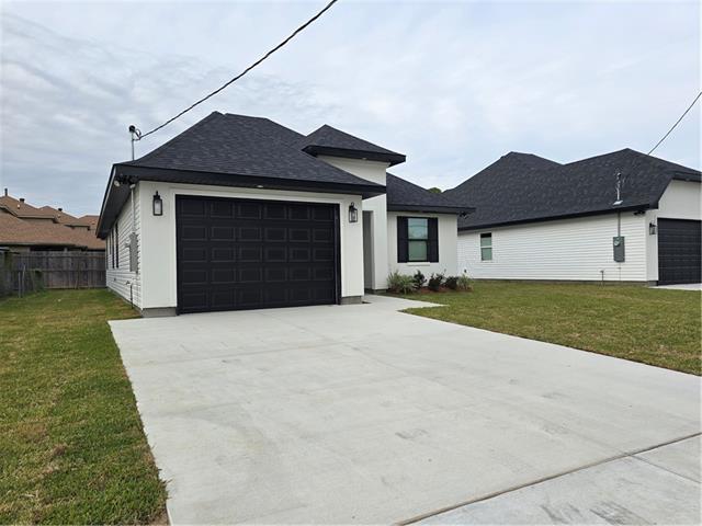 Building Photo - 99 Carolyn Dr