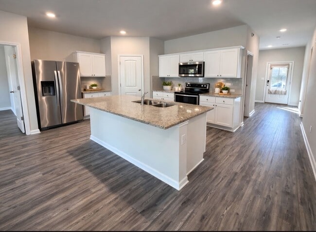 Building Photo - Home in the heart of Denham Springs