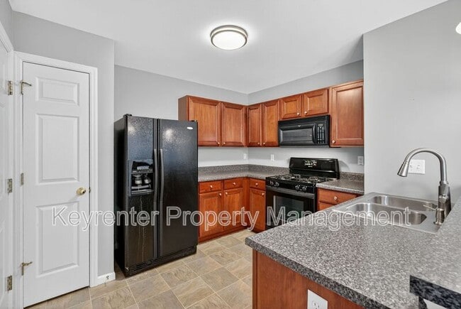 Building Photo - 1111 Ridgeway Dr