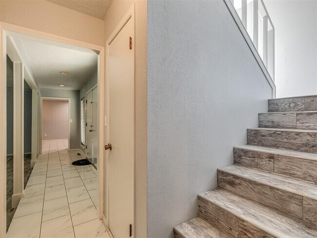 Building Photo - 3405 Woodsboro Dr