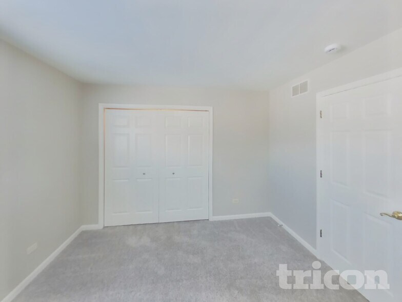 Building Photo - 7652 Brittany Ct