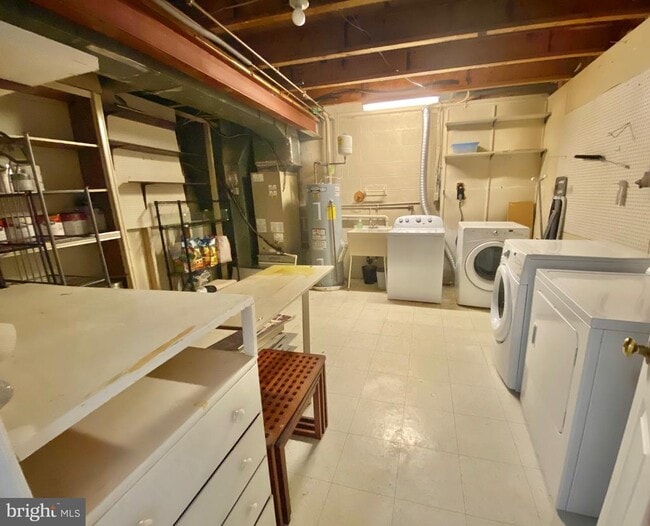 Building Photo - 10323 Hampshire Green Ave