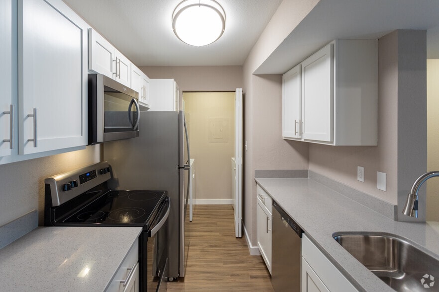 Primary Photo - Hampton Farms Apartments