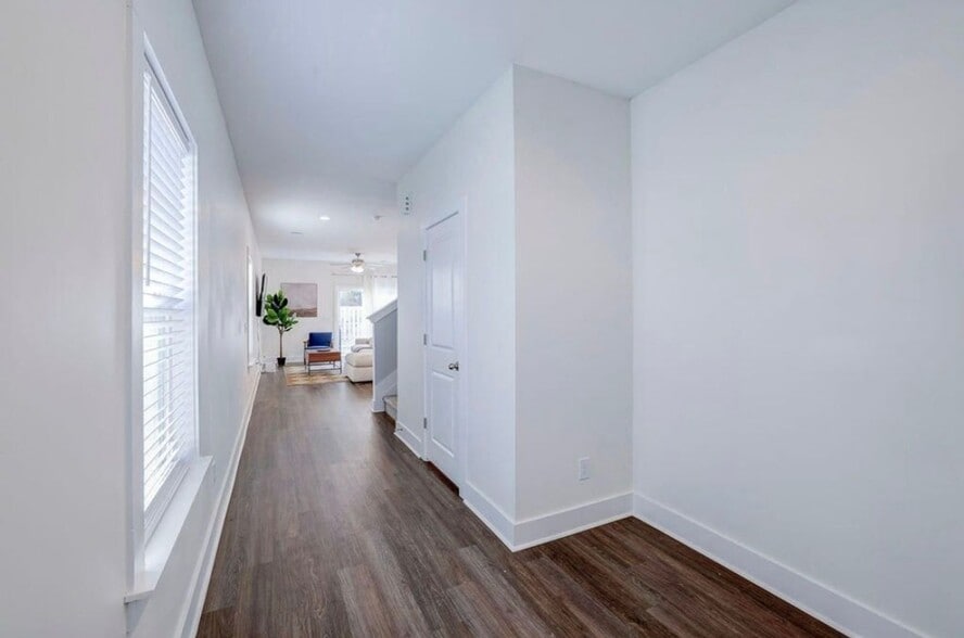 Building Photo - 1423 Feldspar Ct