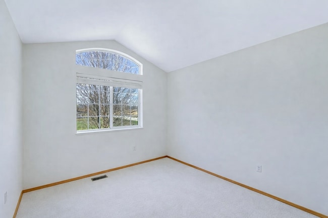 Building Photo - 18624 E 8th Ave