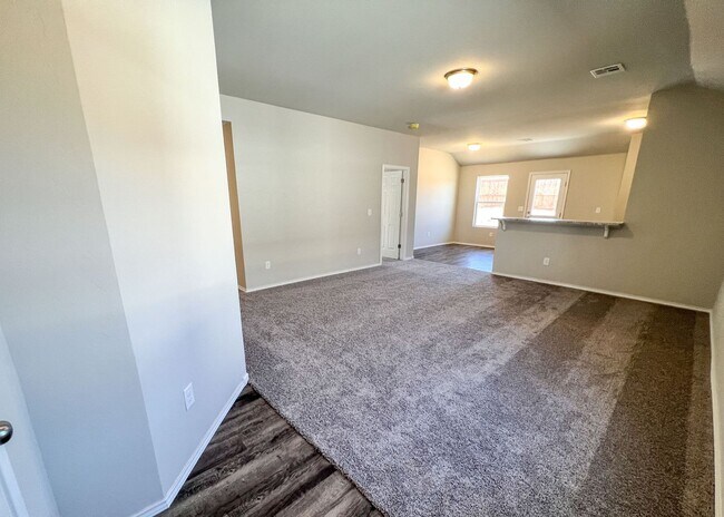 Building Photo - 3 Bed in NW OKC!