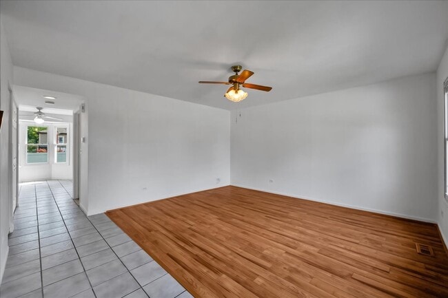 Building Photo - 1426 Walnut Cir