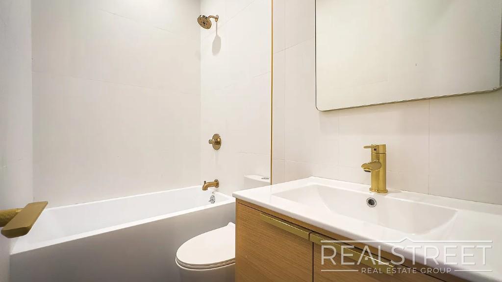 Building Photo - Beadel Street