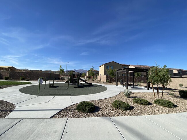 Building Photo - 2212 Stone Well Rd