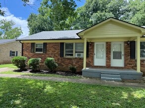 Building Photo - 327 Garden Park Dr