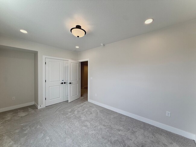 Building Photo - 2179 N Paradise Flt Ln