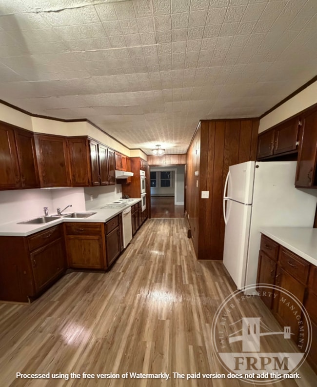 Building Photo - 318 Wood St