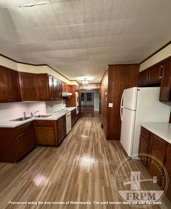 Primary Photo - 318 Wood St