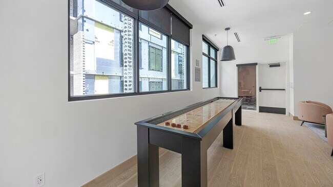 Building Photo - 955 Bannock St