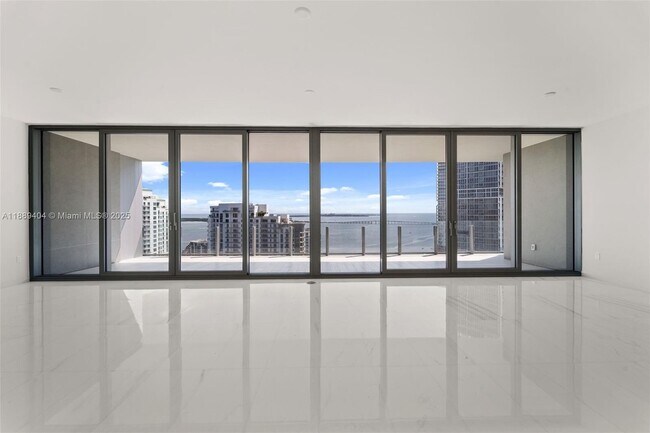 Building Photo - 300 Biscayne Blvd Way