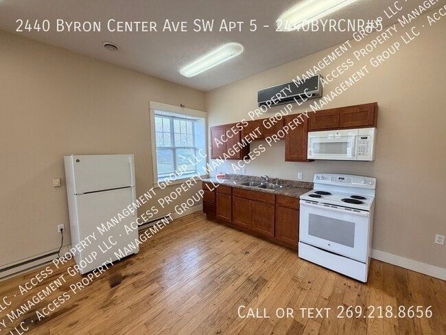 Building Photo - 2440 Byron Center Ave SW