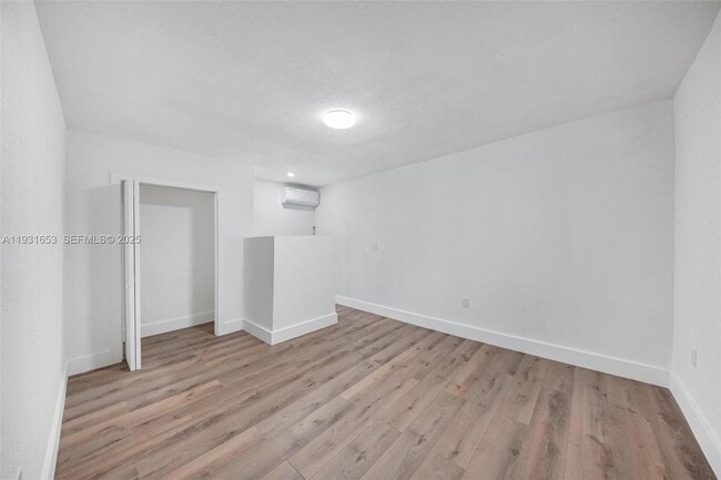 Building Photo - 6913 NW 4th Ct