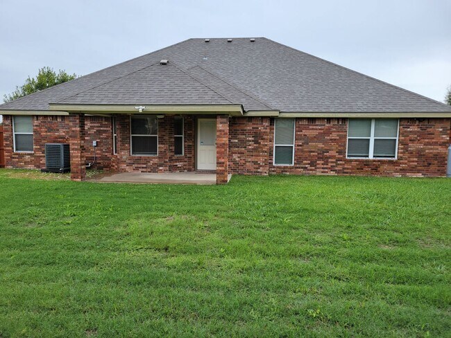 Building Photo - 2501 Leatherwood Dr