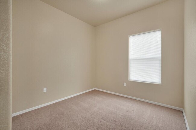 Building Photo - 4633 Rimrock Dr