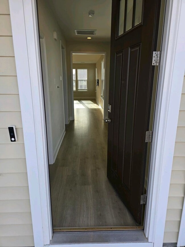 Building Photo - Exclusive 4-Bedroom Home in Hawthorne Landing with Luxury Upgrades & Spacious Amenities!